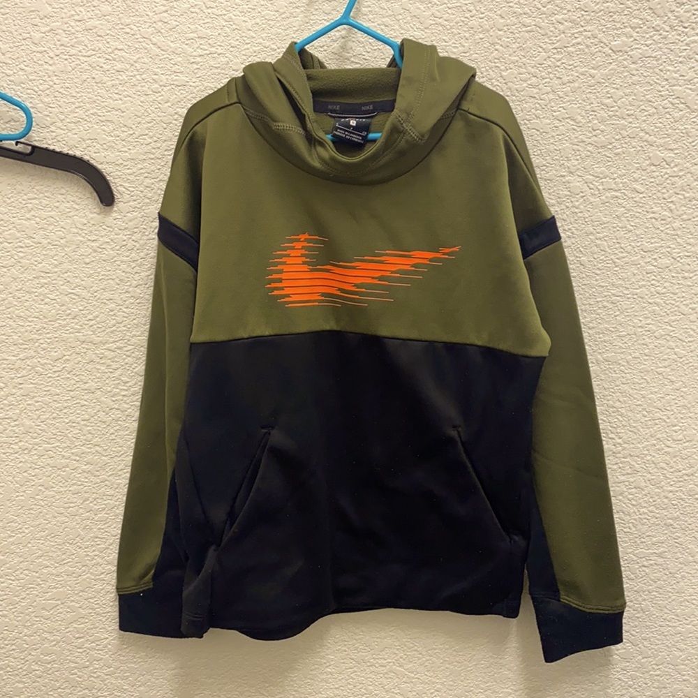 🛍Nike Dri-Fit size small boys hoodie